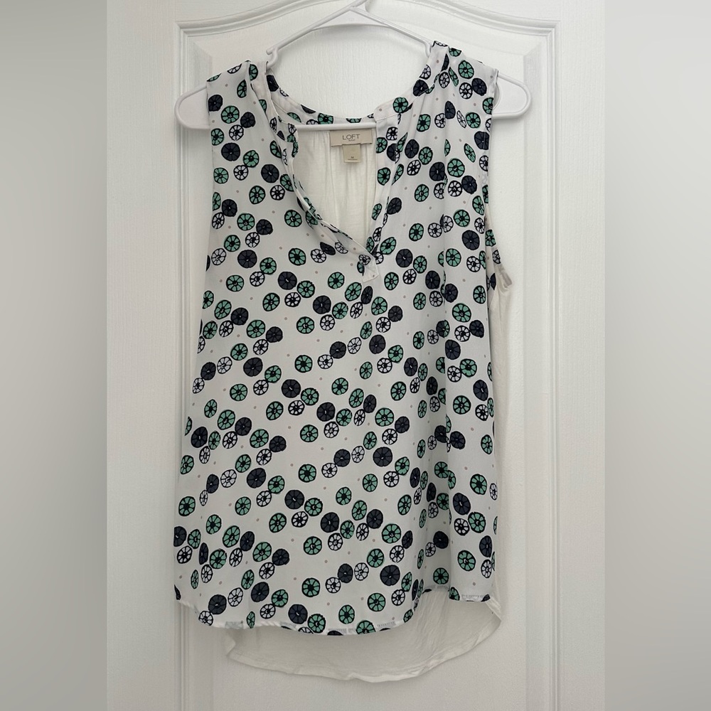 LOFT Women’s Sleeveless Blouse - Medium
